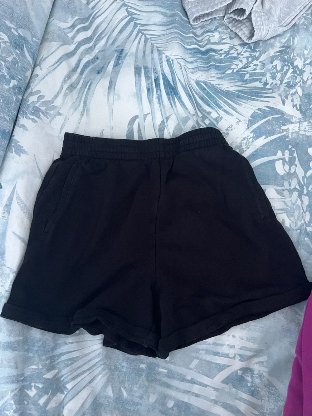 GAP 3-Pack Elastic Waist Shorts in Black and Magenta